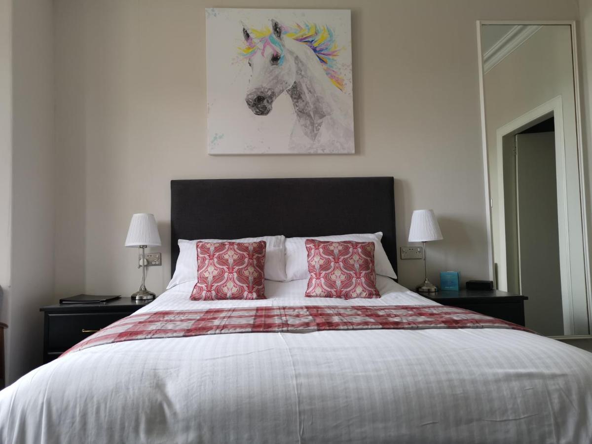 Munro Guest House Stirling Bagian luar foto